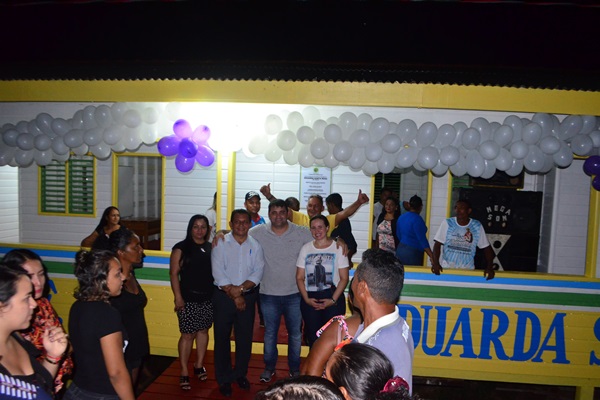 Prefeitura inaugura escola na comunidade do Ariramba.